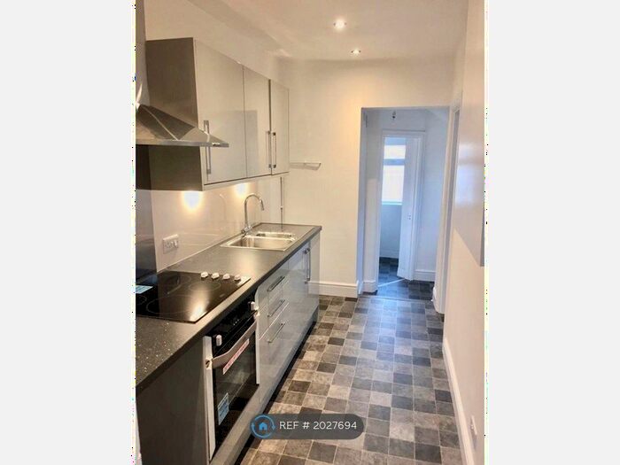 1 Bedroom Flat To Rent In Rodbourne Road, Swindon, SN2