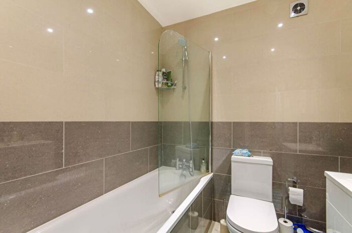 1 Bedroom Flat To Rent In Ivy Road, Southgate, London, N14
