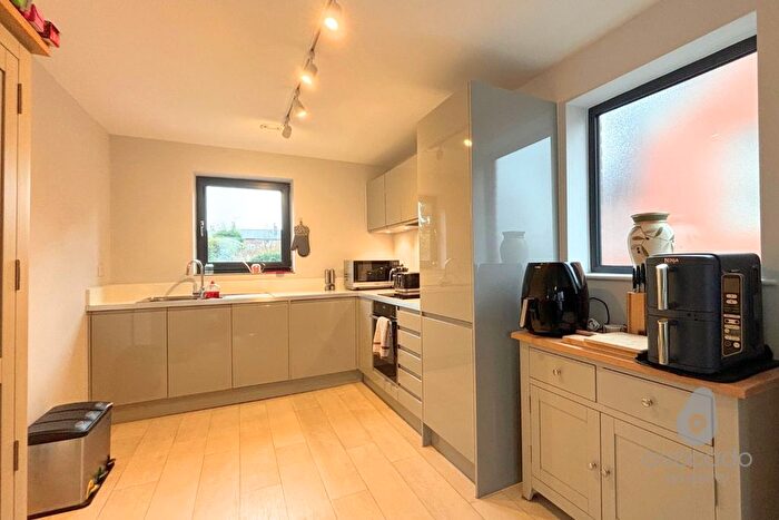 2 Bedroom Flat For Sale In Pell Street, Reading, RG1