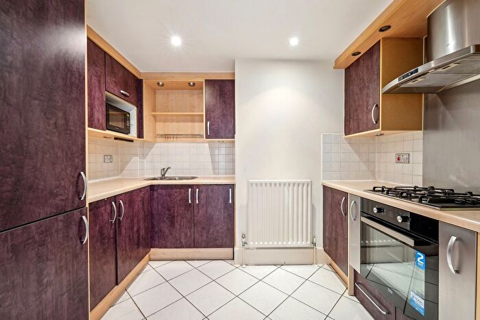 2 Bedroom Flat To Rent In Charter Quay, Kingston Upon Thames, KT1