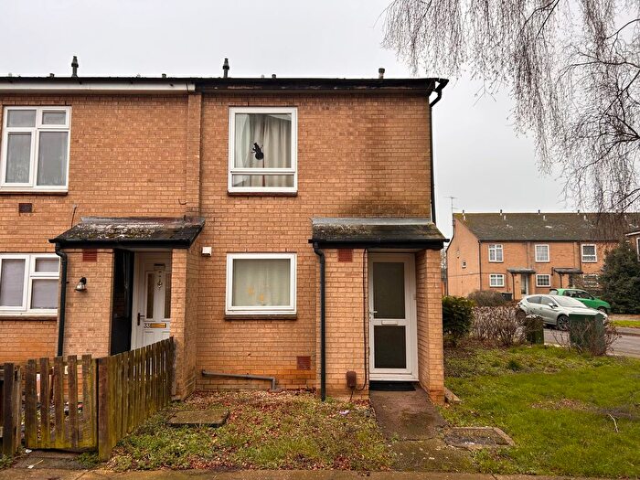 3 Bedroom End Terrace House To Rent In Birch Road, Rushden, NN10