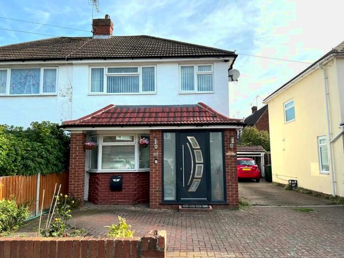 3 Bedroom Semi-Detached House To Rent In Nursery Gardens, Staines, TW18