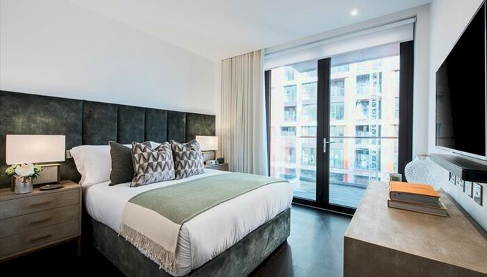 3 Bedroom Flat To Rent In Charles Clowes Walk, London, SW11