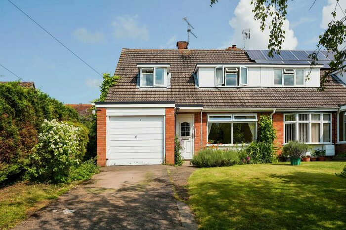 3 Bedroom Semi-Detached House For Sale In Church Street, Wyre Piddle, Pershore, Worcestershire, WR10