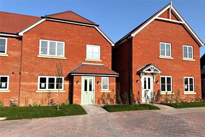 3 Bedroom Semi Detached House For Sale In Warfield, Berkshire, RG42