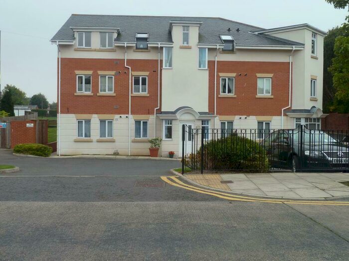 2 Bedroom Apartment To Rent In The Wickets, Moor Road North, Gosforth, Newcastle, Tyne And Wear, NE3