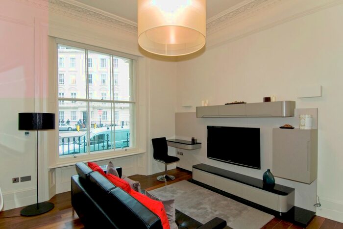 1 Bedroom Flat To Rent In St. Georges Square, London, SW1V