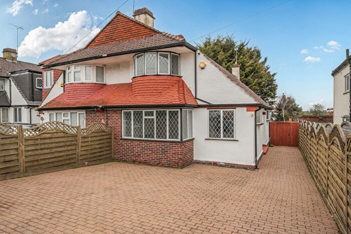 3 Bedroom Semi Detached House For Sale In Burnt Ash Hill, Lee, London, SE12