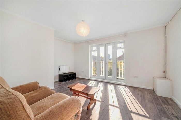 2 Bedroom Flat To Rent In Violette Szabo House, Hamilton Road, West Norwood, SE27
