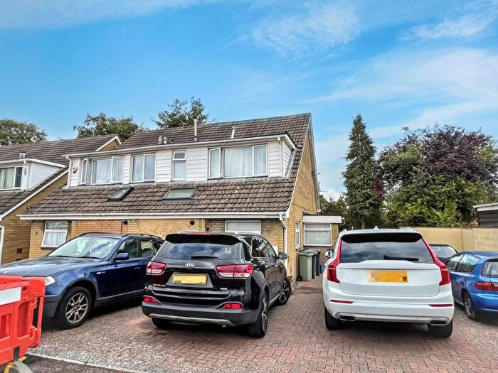 Property For Sale In Seaton Road, Luton, Bedfordshire, LU4