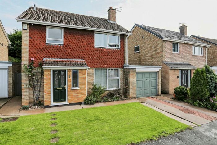 4 Bedroom Detached House For Sale In Ascot Road, Wigginton, York, YO32