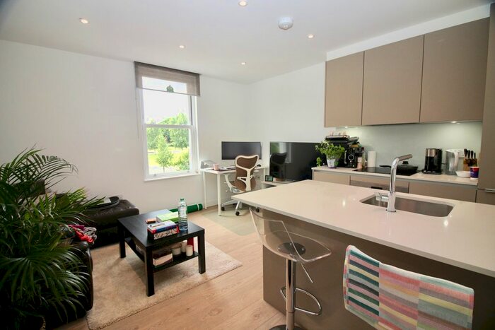 1 Bedroom Flat To Rent In Seven Sisters Road, Manor House, London, N4