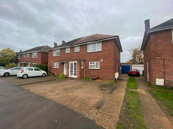 3 Bedroom Property To Rent In Windmill Road, Hemel Hempstead Industrial Estate, Hemel Hempstead, HP2