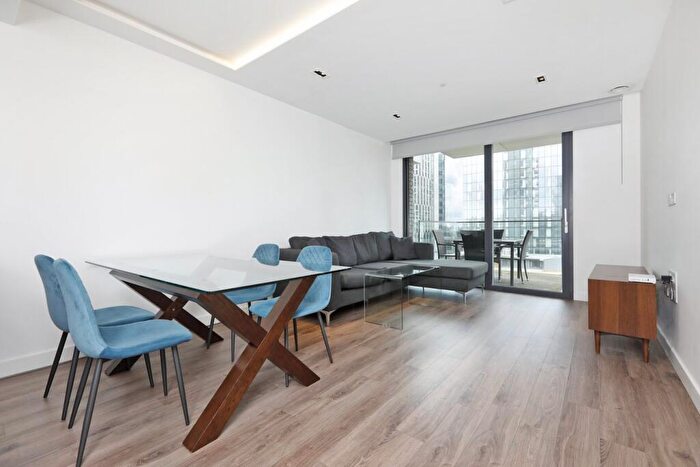2 Bedroom Flat To Rent In Cashmere House, Leman Street, London, E1