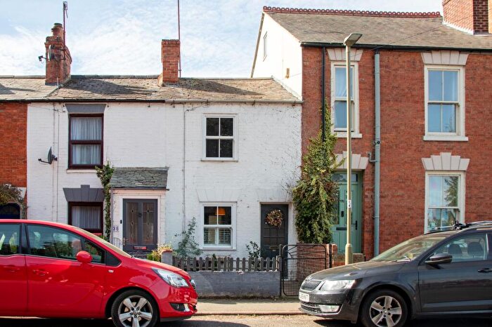 2 Bedroom Terraced House For Sale In Bath Road, Banbury, OX16
