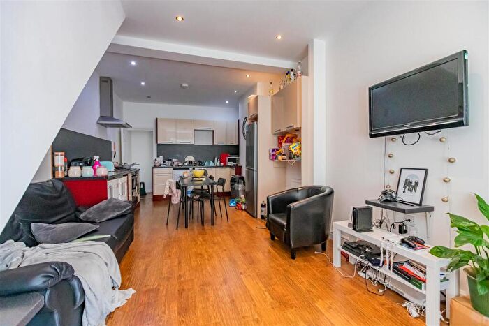 4 Bedroom House To Rent In Westminster Road, Selly Oak, Birmingham, West Midlands, B29