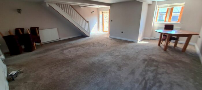 3 Bedroom Cottage To Rent In Arlies Lane, Stalybridge, SK15