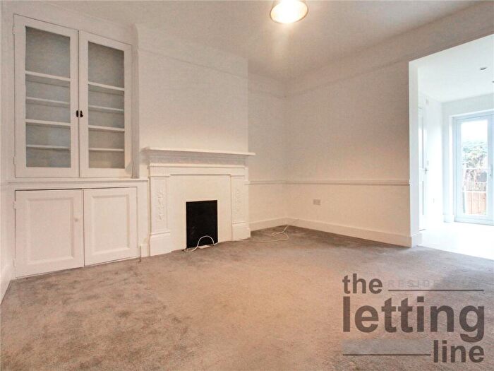 3 Bedroom End Of Terrace House To Rent In Morley Hill, Enfield, Middlesex, EN2