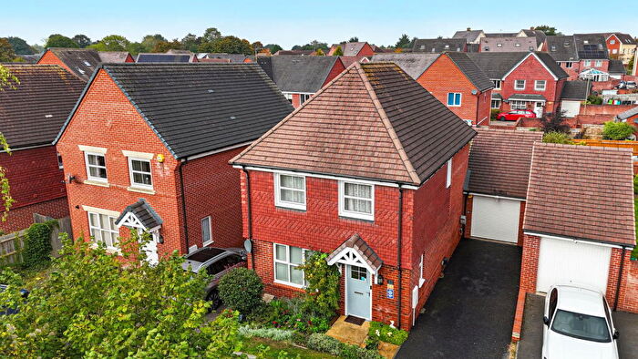 4 Bedroom Detached House For Sale In Lords Way, Andover, SP11