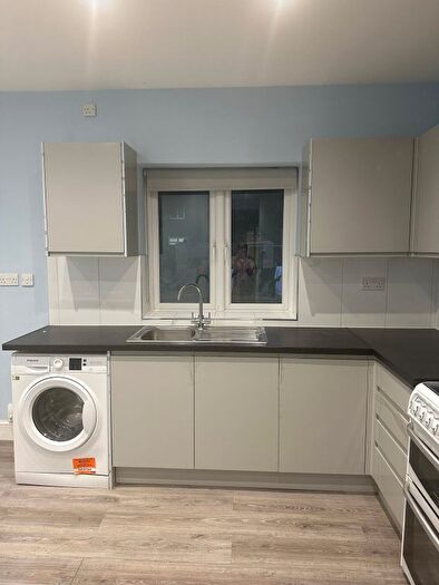 1 Bedroom Flat To Rent In Bushgrove Road, Dagenham, RM8