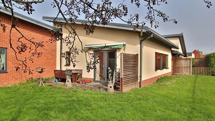 2 Bedroom Bungalow For Sale In Trafalgar Road, Tewkesbury, GL20