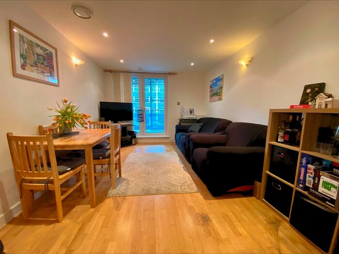 2 Bedroom Flat To Rent In Platinum House, Harrow, HA1