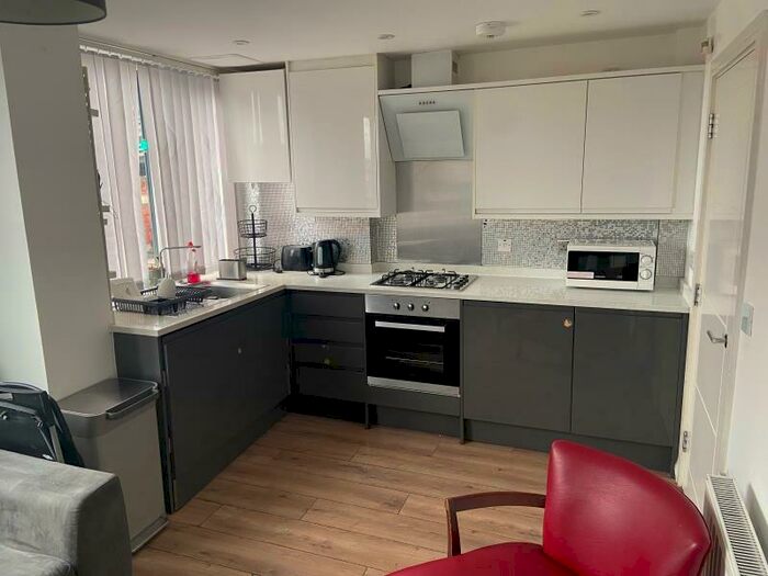 1 Bedroom Flat To Rent In Bartholomew Court, Waltham Cross, EN8