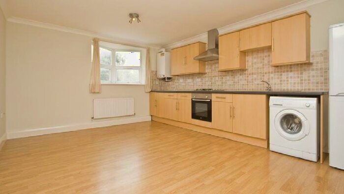 2 Bedroom Flat To Rent In Maitland Road, London, E15