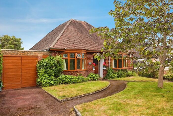 4 Bedroom Bungalow For Sale In Hastings Road, Tunbridge Wells, TN2