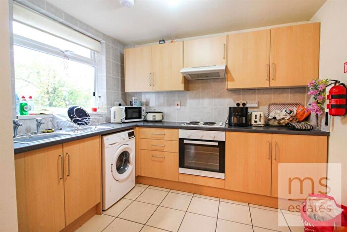 3 Bedroom Terraced House To Rent In £pppw Park Road, Lenton, Nottingham, NG7