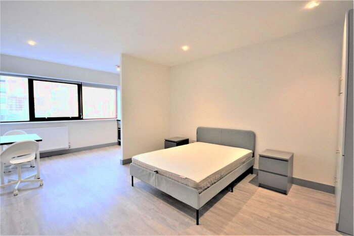 Studio To Rent In Colindale Avenue, London, NW9