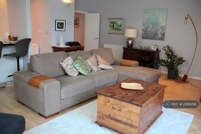 2 Bedroom Flat To Rent In Monza Street, London, E1W