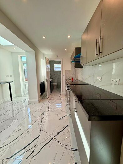 3 Bedroom Terraced House To Rent In Hamilton Road, Coventry, CV2