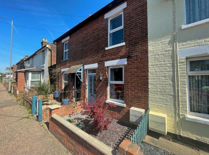 2 Bedroom Property To Rent In Bergholt Road, Colchester, CO4