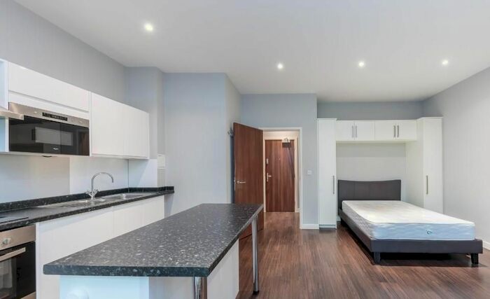 Studio To Rent In Bath Road, Harlington, UB3