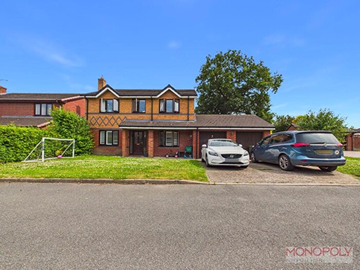 4 Bedroom Detached House For Sale In Greenfield View, Cross Lanes, LL13