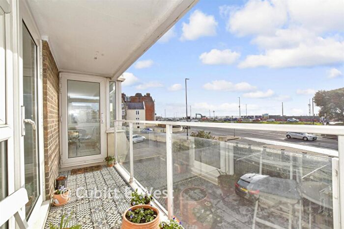 2 Bedroom Apartment For Sale In South Parade, Southsea, Hampshire, PO5