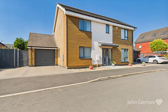 4 Bedroom Detached House For Sale In Redgate Place, East Leake, LE12