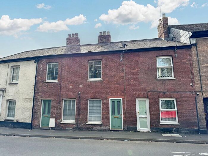 1 Bedroom Terraced House For Sale In Leat Street, Tiverton, EX16