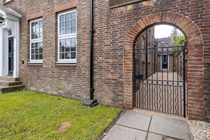 2 Bedroom Town House To Rent In Eridge Road, Crowborough, TN6