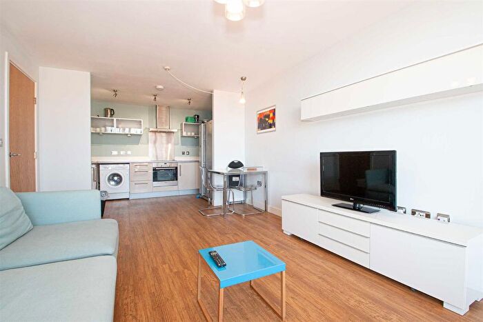 2 Bedroom Flat To Rent In Merrivale Mews, Milton Keynes, MK9