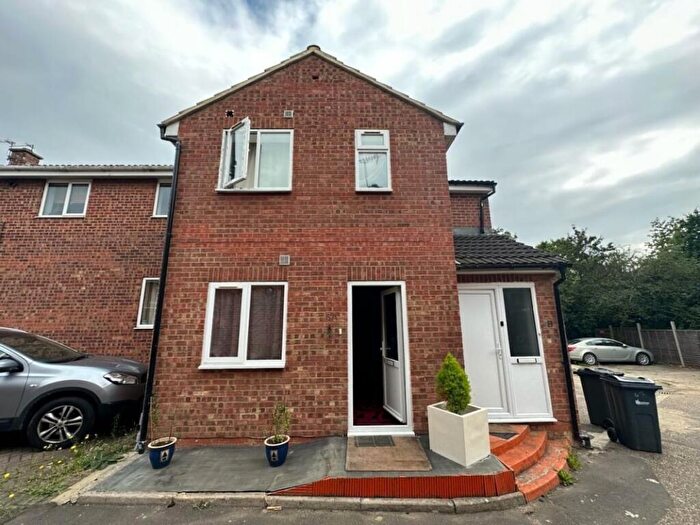 2 Bedroom Flat To Rent In Bradwell Court, Braintree, CM7