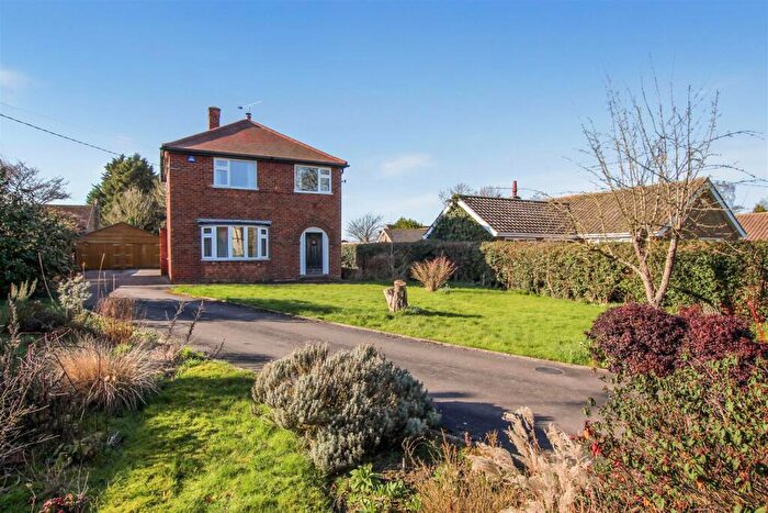 4 Bedroom Detached House For Sale In Newark Road, Bassingham, Lincoln, LN5