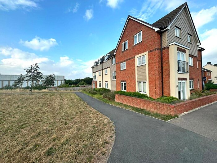 2 Bedroom Flat For Sale In Edison Drive, Rugby, CV21