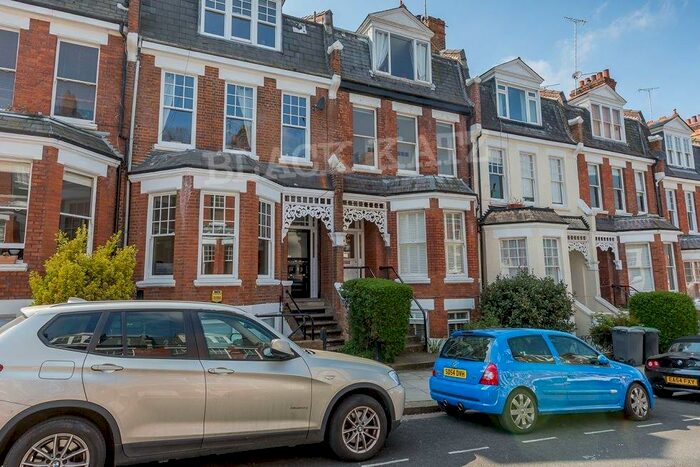 2 Bedroom Flat To Rent In Milton Avenue, N6