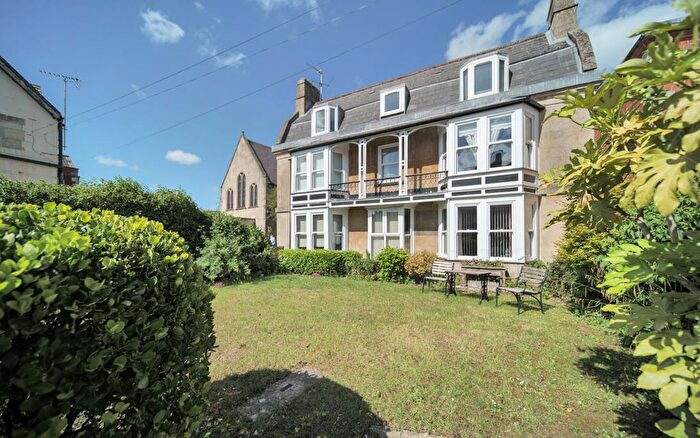 2 Bedroom Flat For Sale In Spa Road, Melksham, SN12