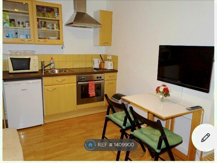 Studio To Rent In Finchley Road, London, NW3