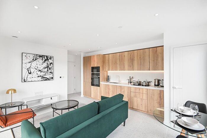 1 Bedroom Apartment To Rent In Jacquard Point, Tapestry Way, London, E1
