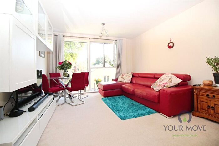 1 Bedroom Flat For Sale In Midland Road, Hemel Hempstead, Hertfordshire, HP2