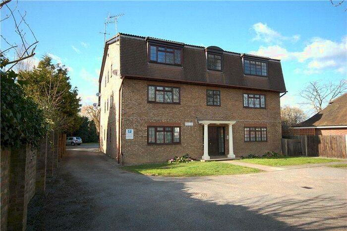 Apartment To Rent In Cambridge Avenue, New Malden, Surrey, KT3